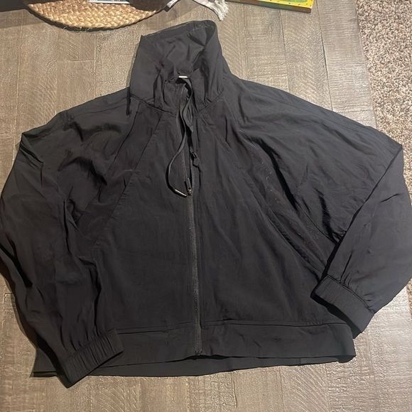 Lululemon In Deth - Picture 3 of 10